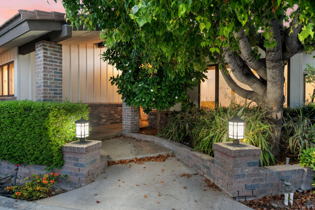 MLS #219149396DA image #2