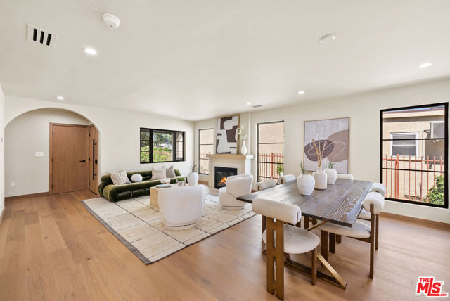 14742 Weddington Street, Sherman Oaks CA: https://media.crmls.org/mediaz/3d58af35-f950-4719-8975-f7b21e11b51a.jpg