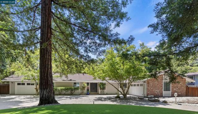 5104 Alhambra Valley Rd, Martinez CA: https://media.crmls.org/mediaz/3d58d4be-c5ea-4859-8cda-3d0f9dd426c6.jpg