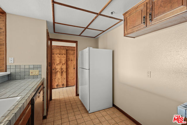 880 W 1st Street, Los Angeles CA: https://media.crmls.org/mediaz/3d590eff-1d0a-4577-bcd6-1c650460ba49.jpg
