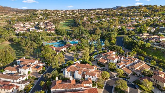 16941 Simple Melody Lane, San Diego CA: https://media.crmls.org/mediaz/3d592f1a-367c-4aaf-ba92-a11076cad2e2.jpg