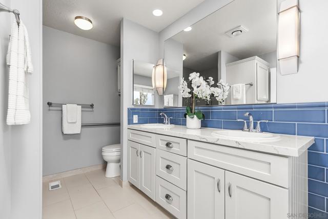 5188 Weymouth Way, Oceanside CA: https://media.crmls.org/mediaz/3d595449-d83e-4af1-87c1-309b9c909bdc.jpg