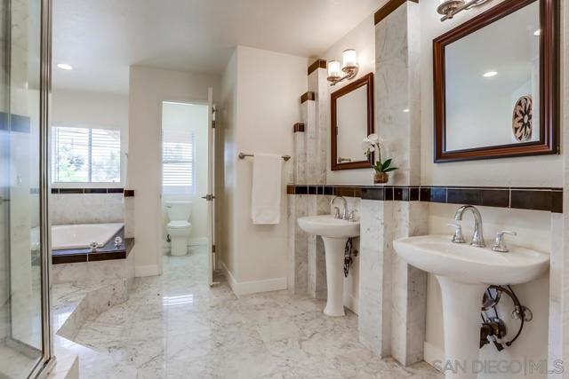 MLS #250039242SD image #38