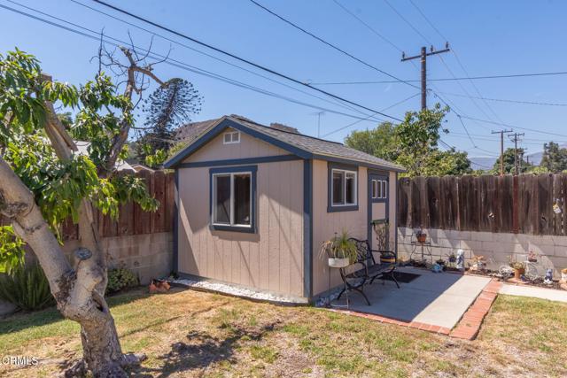 1214 Mariposa Drive, Santa Paula CA: https://media.crmls.org/mediaz/3d5b09f3-b111-4d97-8e43-11ee16d5cef2.jpg