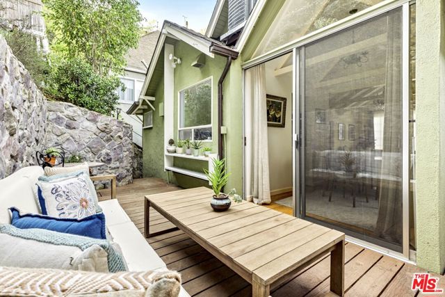 6182 Glen Oak Street, Los Angeles CA: https://media.crmls.org/mediaz/3d5b2982-76b7-4569-9a04-5c516fa3fabe.jpg