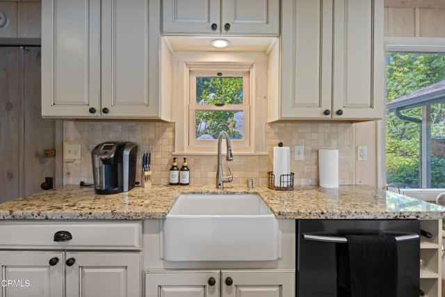 54186 Road 432, Bass Lake CA: https://media.crmls.org/mediaz/3d5c0386-c1f8-48fe-94cb-ad4ff9a9944e.jpg