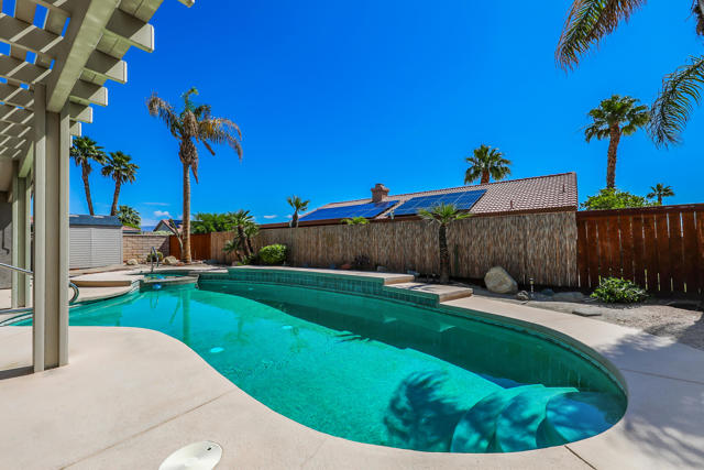 37596 Colebridge Street, Palm Desert CA: https://media.crmls.org/mediaz/3d5cc2f5-0afc-4433-ab9f-07fb373aed66.jpg
