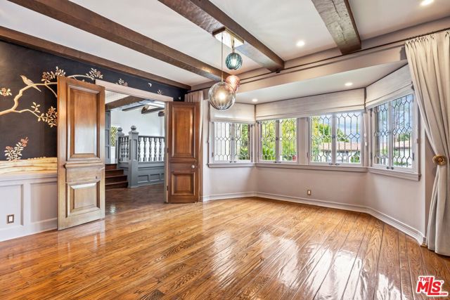 16754 Ashley Oaks, Encino CA: https://media.crmls.org/mediaz/3d5d4bcf-d2c1-4af8-8ae4-18f9f60f9c33.jpg