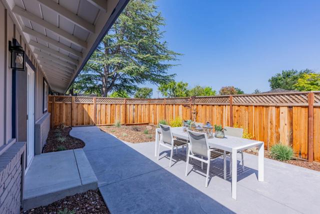 2083 Louise Lane, Los Altos CA: https://media.crmls.org/mediaz/3d5d5933-35b3-4670-84f8-22c06facb500.jpg