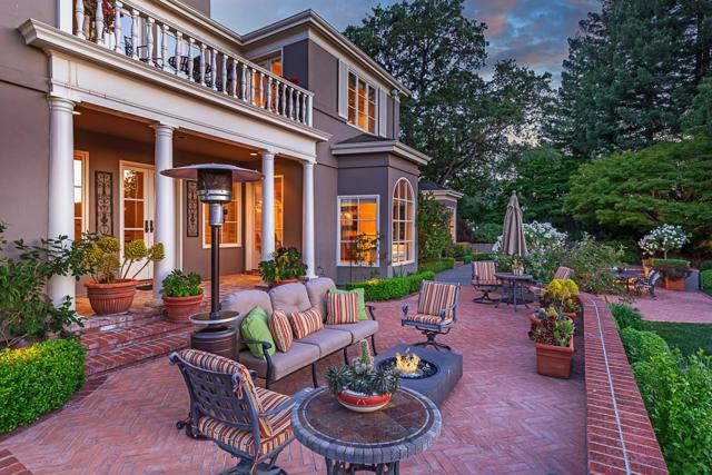 1205 Trinity Drive, Menlo Park CA: https://media.crmls.org/mediaz/3d5d948e-09bd-4768-a419-16c2cefaf11a.jpg