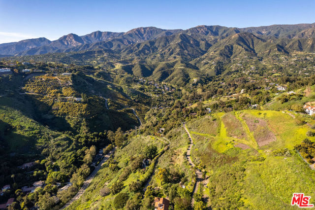 416 Ranchito Vista Road, Santa Barbara CA: https://media.crmls.org/mediaz/3d5d98b6-0fc0-436d-9c74-5a08fe43d402.jpg