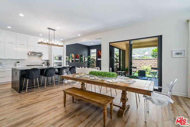 20763 Pine Cone Circle, Porter Ranch CA: https://media.crmls.org/mediaz/3d5dbaa1-2de9-4c01-b4eb-53d77eabde95.jpg