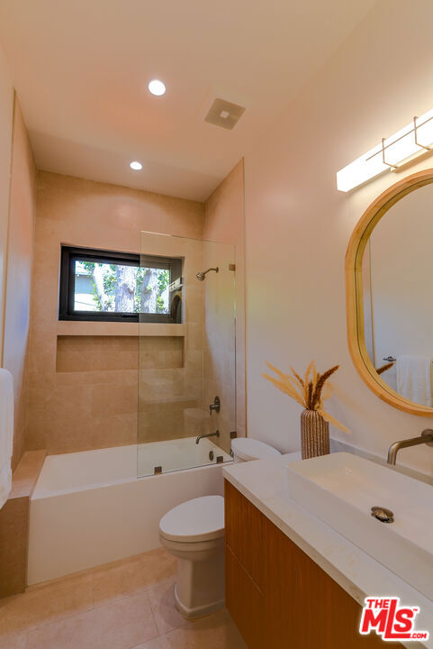 4936 Coolidge Avenue, Culver City CA: https://media.crmls.org/mediaz/3d5dc4e0-e8d8-4de6-9672-11ed8aa1111a.jpg