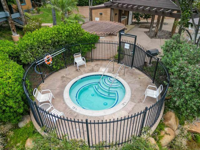 Detail Gallery Image 34 of 36 For 812 Kalpati Cir #E,  Carlsbad,  CA 92008 - 2 Beds | 3 Baths