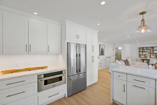 1556 Cherrywood Drive, San Mateo CA: https://media.crmls.org/mediaz/3d5f03cb-253b-4613-b307-36ab06c54696.jpg