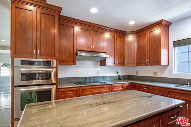 4521 Don Timoteo Drive, Los Angeles CA: https://media.crmls.org/mediaz/3d60815b-537e-4f0e-aa30-3b0446cb9be4.jpg