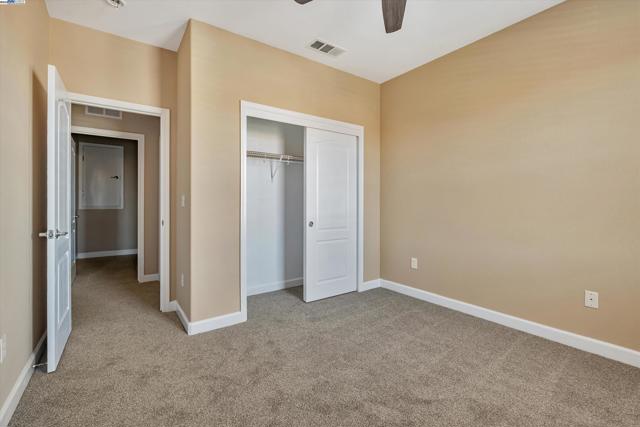 3602 Levanto Way, Manteca CA: https://media.crmls.org/mediaz/3d61429b-e1b1-4200-8325-18c44f1e8d2c.jpg
