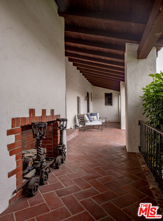 Image 38 of 44 For 5470 Los Feliz Boulevard