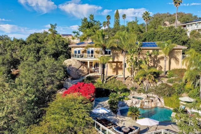 Detail Gallery Image 12 of 68 For 28521 Gladstone Ct, Escondido,  CA 92026 - 3 Beds | 3/1 Baths