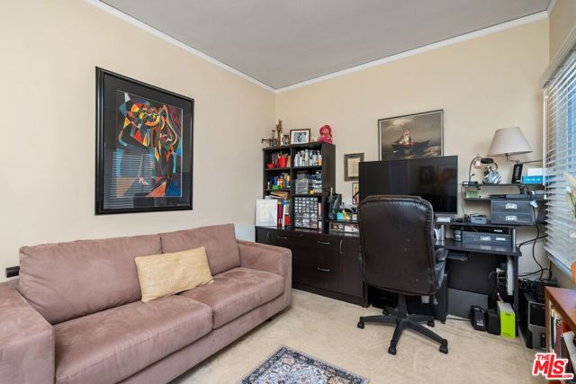 347 N Curson Avenue, Los Angeles CA: https://media.crmls.org/mediaz/3d63777e-5f4d-4f67-b1b5-31d3c1e43252.jpg