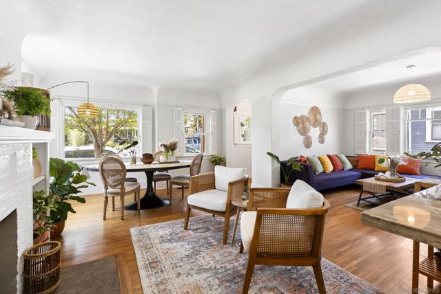 4067 PALMETTO WAY, San Diego CA: https://media.crmls.org/mediaz/3d63876c-230b-48bc-a80a-ba40772b2618.jpg