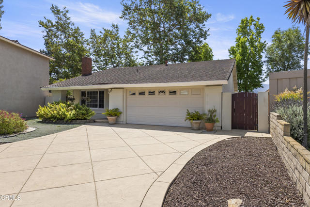 552 Cayo Grande Court, Newbury Park CA: https://media.crmls.org/mediaz/3d649cd3-ec6e-4fb2-85c1-9a3870e378a8.jpg