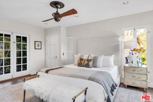 2276 La Granada Drive, Los Angeles CA: https://media.crmls.org/mediaz/3d64d35a-0d6e-4e20-acca-908aaba4aac9.jpg