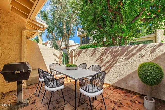 Detail Gallery Image 42 of 48 For 22239 1/4 Erwin St, Woodland Hills,  CA 91367 - 2 Beds | 2 Baths