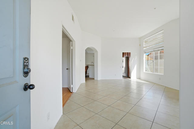 Detail Gallery Image 6 of 36 For 676 Snipe Walk, Oxnard,  CA 93035 - 4 Beds | 2 Baths