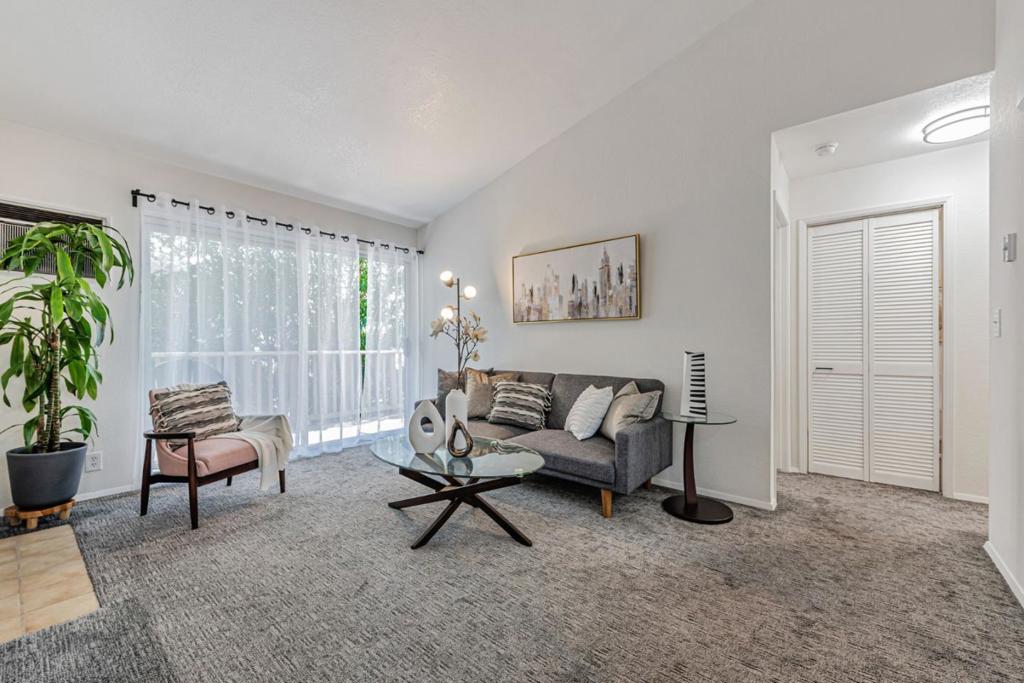 2499 Jubilee Lane