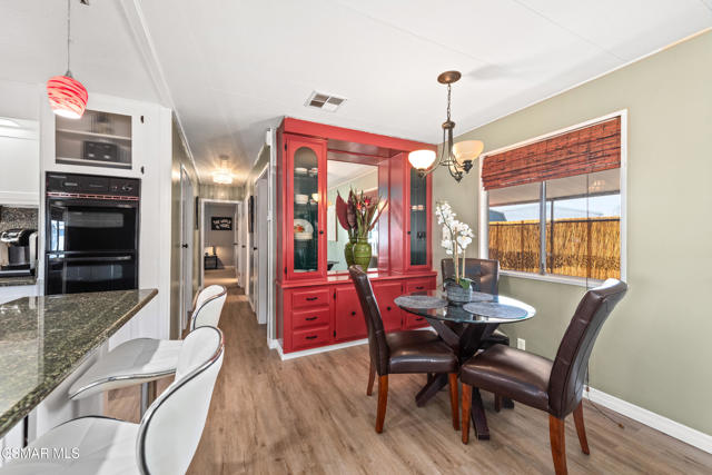4388 Central Avenue, Camarillo CA: https://media.crmls.org/mediaz/3d6689d8-5810-4575-91a2-85a7af3cd0db.jpg