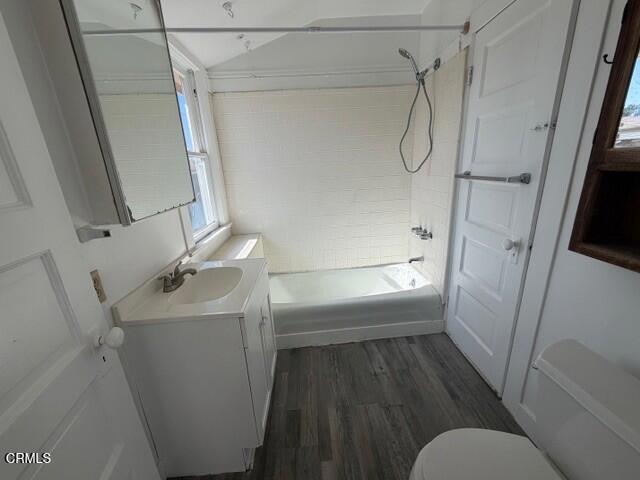 Detail Gallery Image 11 of 14 For 403 S Evergreen Dr, Ventura,  CA 93001 - 2 Beds | 1 Baths