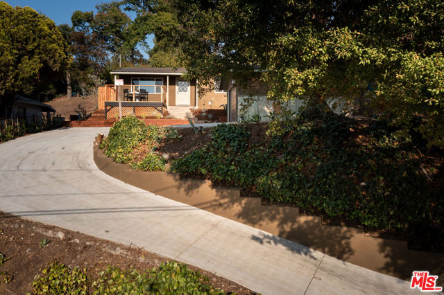 1336 Armadale Avenue, Los Angeles CA: https://media.crmls.org/mediaz/3d681534-ff08-4428-a85b-740c7abbab8c.jpg