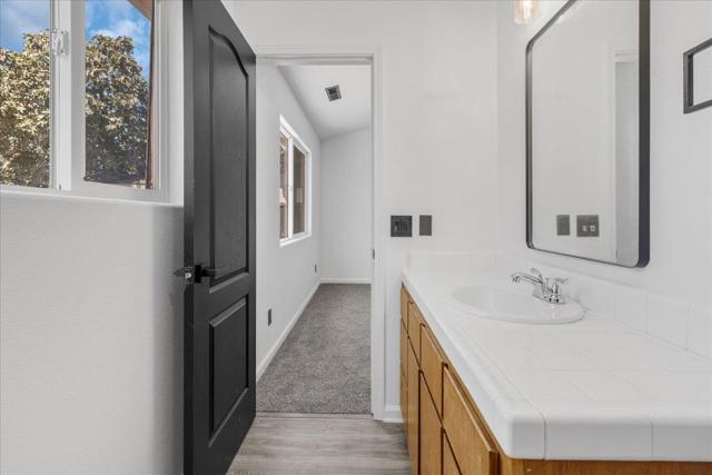 1250 Greenleaf Loop, Greenfield CA: https://media.crmls.org/mediaz/3d688939-7020-459b-a46b-0c7b8a3518c0.jpg