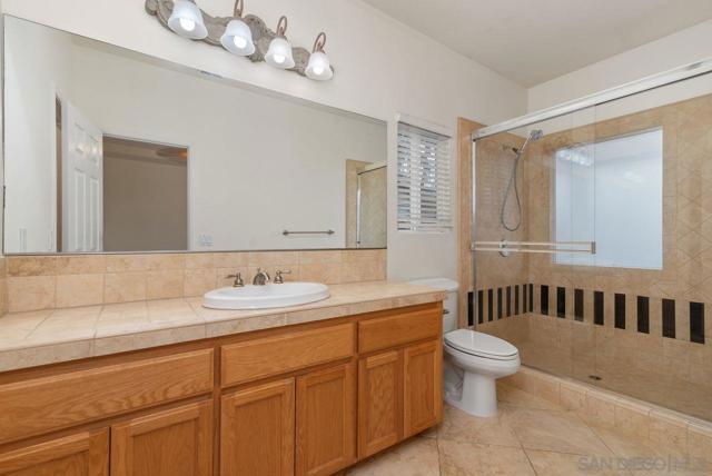 13222 Whitewater Dr, Poway CA: https://media.crmls.org/mediaz/3d689298-de73-41ac-9985-a1bb7fc7dfc3.jpg