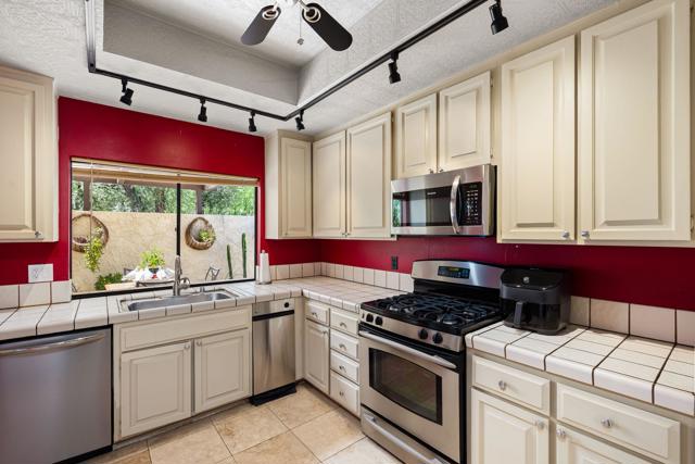 200 N Hermosa Drive, Palm Springs, CA 92262