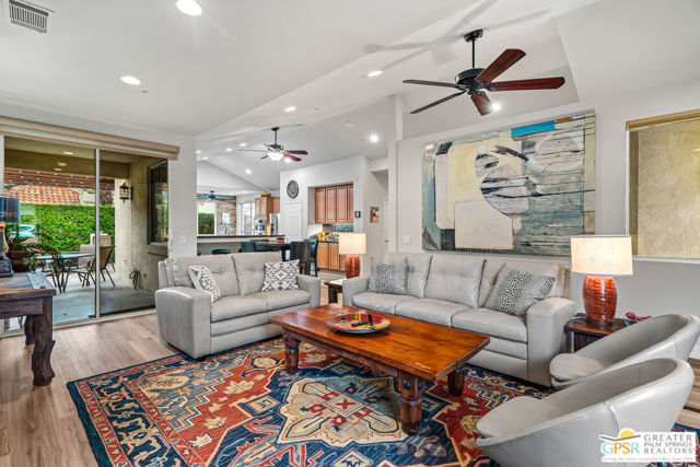 226 Canyon Circle, Palm Springs CA: https://media.crmls.org/mediaz/3d690b53-251c-4c23-a122-18ca91cfa56c.jpg