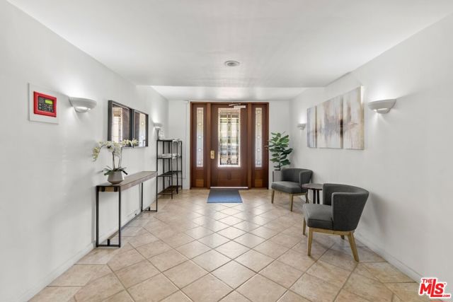 1831 Prosser Avenue, Los Angeles CA: https://media.crmls.org/mediaz/3d6984ea-30c3-4d2f-9a18-31daf4246001.jpg