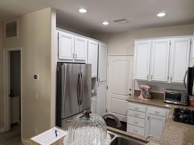 2175 Condor Drive, Chula Vista CA: https://media.crmls.org/mediaz/3d69a891-baaf-4376-b975-134a4f1d45b9.jpg