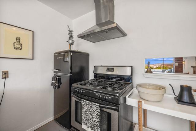 7648 Araby Avenue, 29 Palms CA: https://media.crmls.org/mediaz/3d69bb87-3c0f-4245-b5ea-9b4338c1cffd.jpg