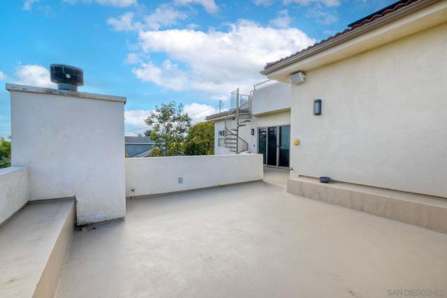 4790 Everts Street, San Diego CA: https://media.crmls.org/mediaz/3d6a2921-3566-4042-8065-cf9249853582.jpg