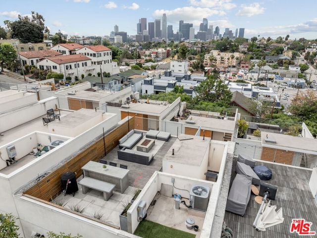 1344 Douglas Street, Los Angeles CA: https://media.crmls.org/mediaz/3d6a66d1-4c22-4f66-b40f-e5d02fda76f0.jpg