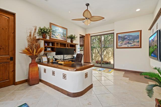 80675 Via Portofino, La Quinta CA: https://media.crmls.org/mediaz/3d6a7c51-4ca7-452e-b319-f29c66067ca7.jpg