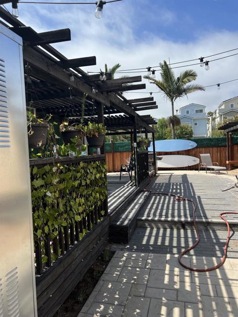 4135 Fanuel St, Pacific Beach (San Diego) CA: https://media.crmls.org/mediaz/3d6c3d88-8536-4ff3-9e3f-0622b1b0791f.jpg
