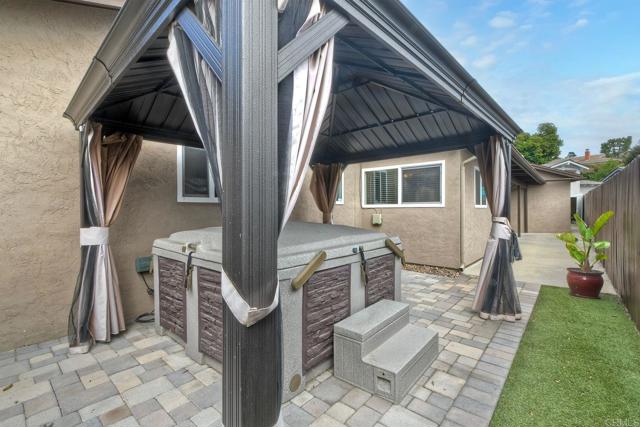 4960 Sparks Avenue, San Diego CA: https://media.crmls.org/mediaz/3d6cc974-5f41-44ea-94c1-ce366ddc113c.jpg