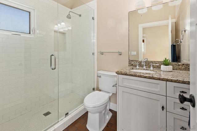 755 F Ave, Coronado CA: https://media.crmls.org/mediaz/3d6df9d0-6f6c-475e-baa7-1e098d12ed9f.jpg