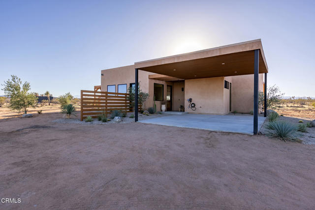 60679 Trentwood Drive, Joshua Tree CA: https://media.crmls.org/mediaz/3d6e1e07-45a7-444b-a687-1ee78cb039c8.jpg