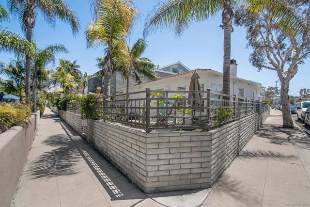 805 Brighton Court, San Diego CA: https://media.crmls.org/mediaz/3d6e4fb0-f161-474b-a298-ab7db2017ece.jpg