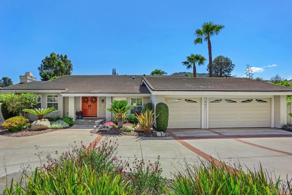 461 Avenida Adobe