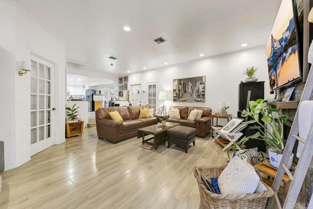 Image 18 of 55 For 4592 Ellenwood Drive